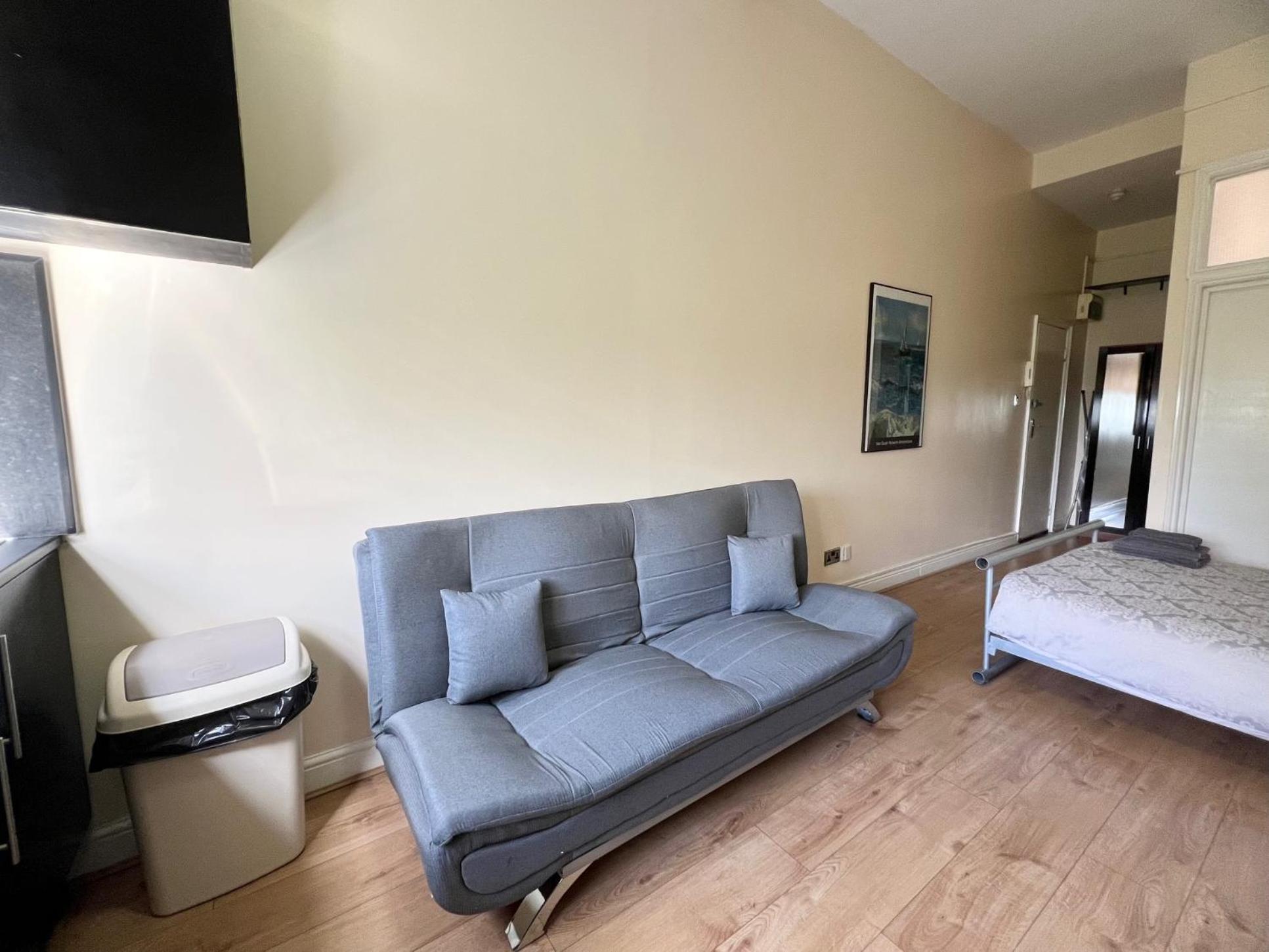 Comfy Apartments - Finchley Road Londra Esterno foto